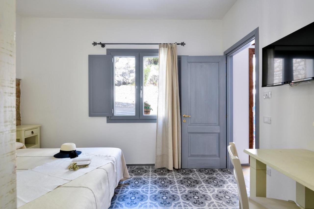 Fund'E Monte Hotel Baunei Bagian luar foto