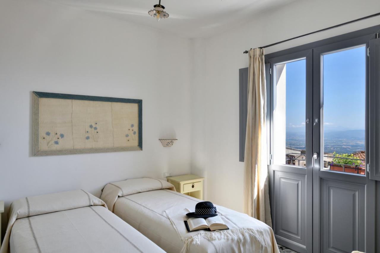 Fund'E Monte Hotel Baunei Bagian luar foto